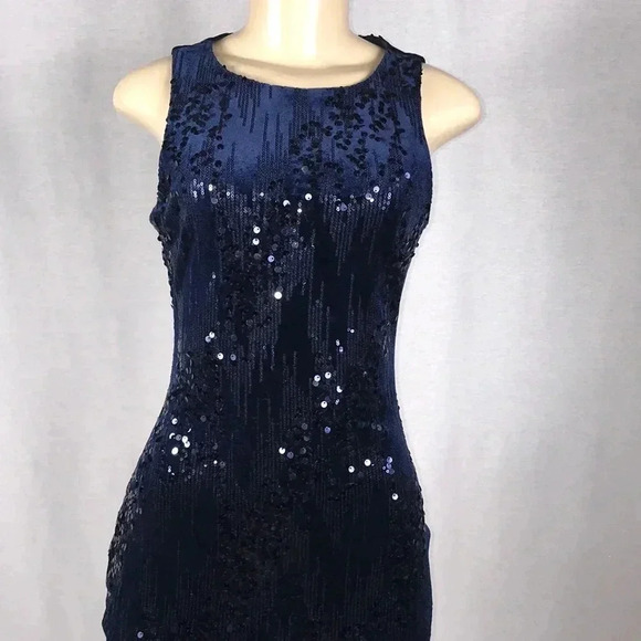 Emerald Sundae Velvet Sequence Blue Dress Size Small New With Tags - Picture 2 of 7